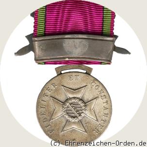 Silberne Verdienstmedaille des Herzoglich Sachsen-Ernestinischen Hausordens mit Schwerterspange 1915/6 R&uuml;ckseite