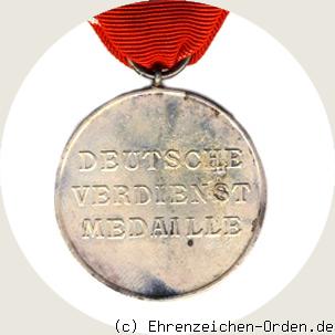 Deutsche Verdienstmedaille in Silber ab 1943 in Blockschrift R&uuml;ckseite