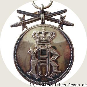 Goldene Verdienstmedaille 2. Modell mit Schwertern R&uuml;ckseite