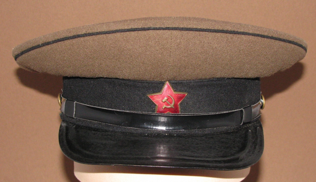 Фуражки военнослужащих химической службы 1935-1954